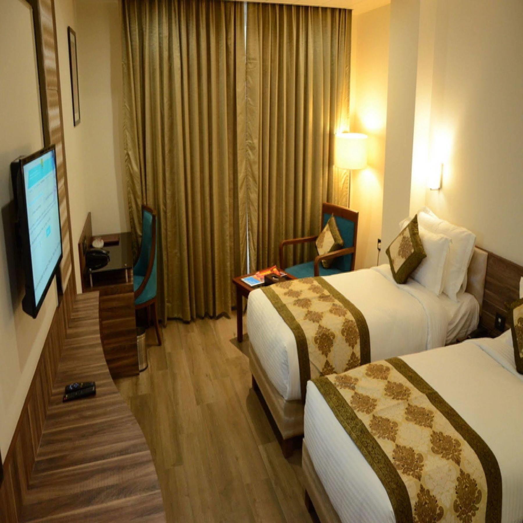 Charanpahari Hotel New Delhi Eksteriør bilde