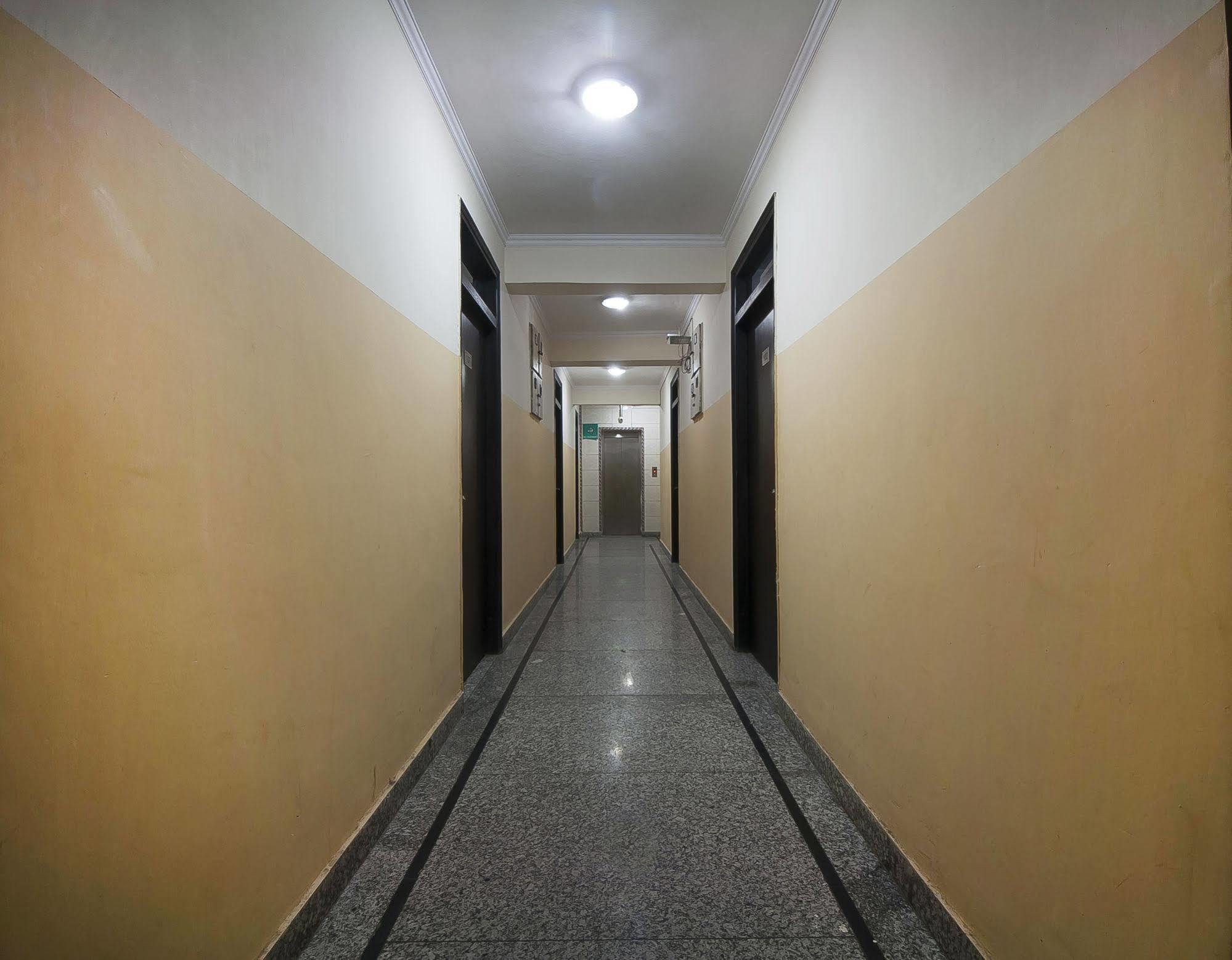 Charanpahari Hotel New Delhi Eksteriør bilde