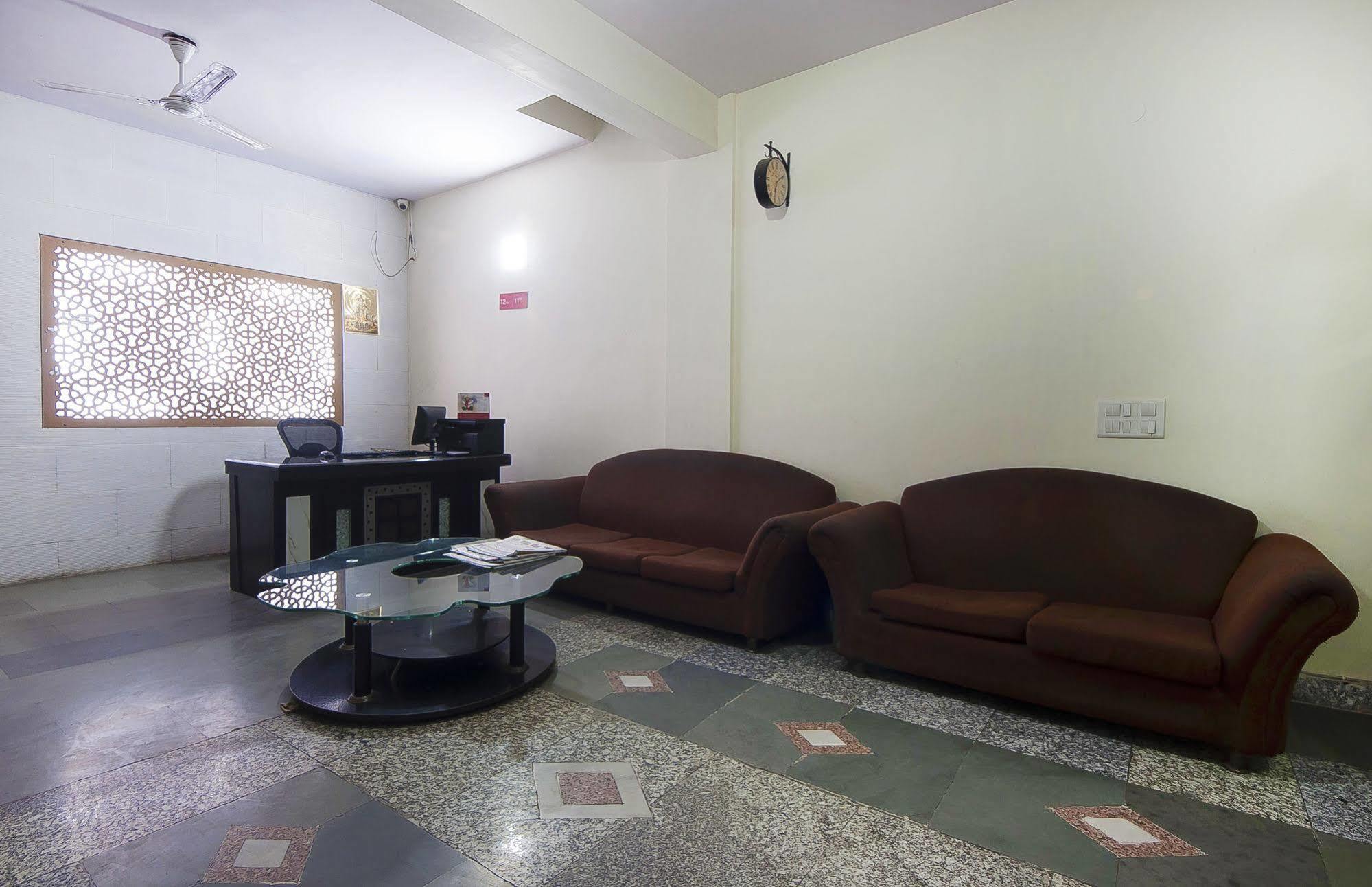 Charanpahari Hotel New Delhi Eksteriør bilde
