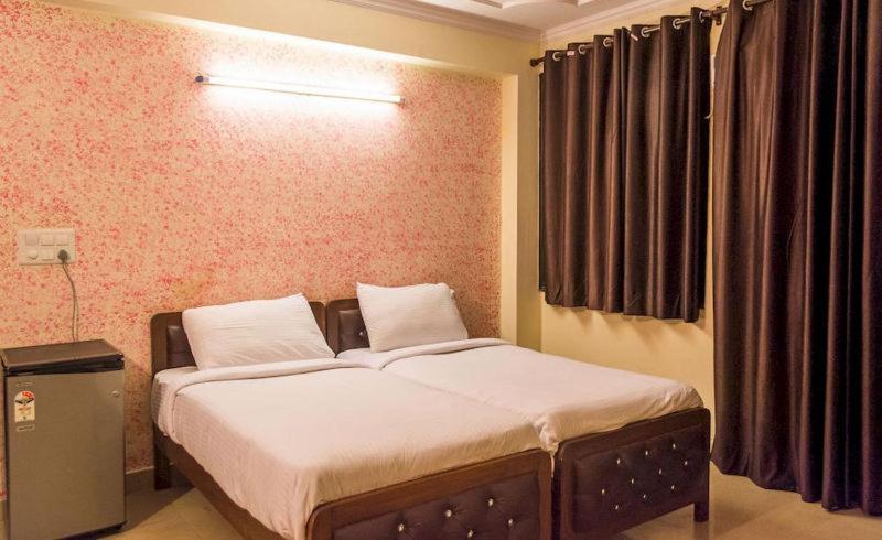 Charanpahari Hotel New Delhi Eksteriør bilde