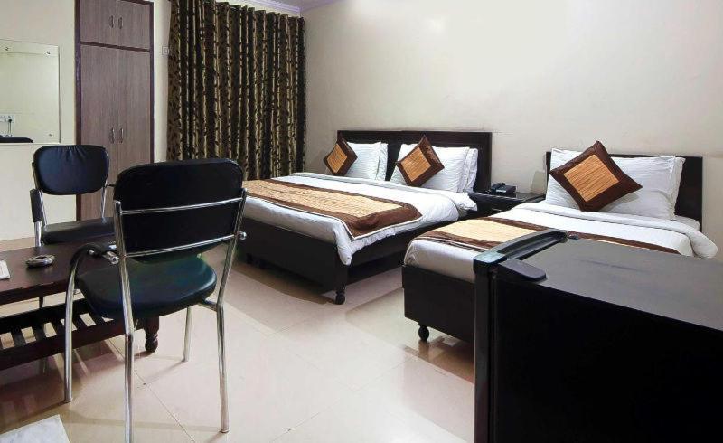 Charanpahari Hotel New Delhi Eksteriør bilde